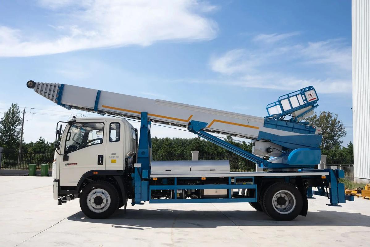 长顺云梯上料车租赁费用