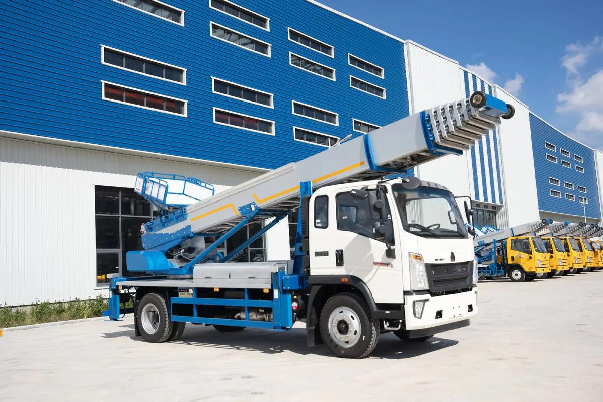 长顺出租云梯车高空作业车 建筑垃圾搬运